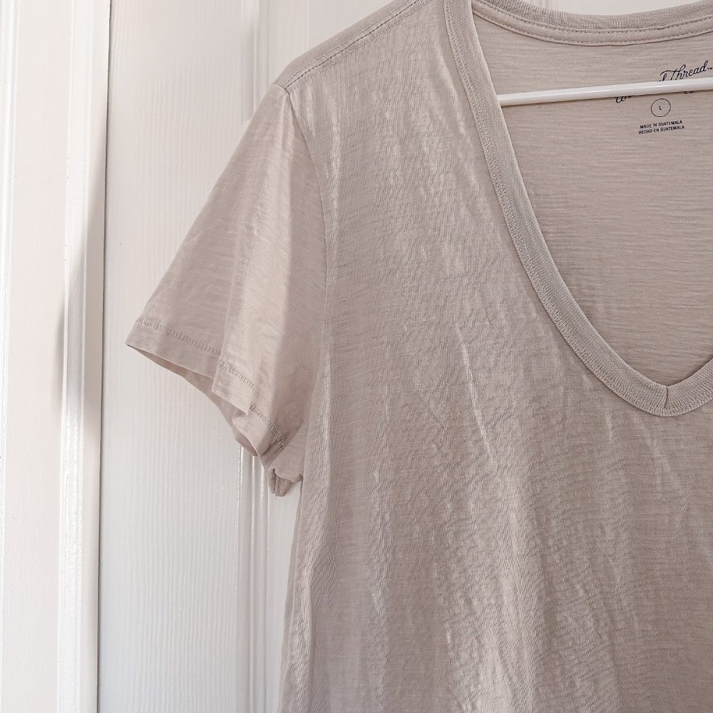 Bundle of 3 Universal Thread Women's Short Sleeve Tees - Picture 14 of 15